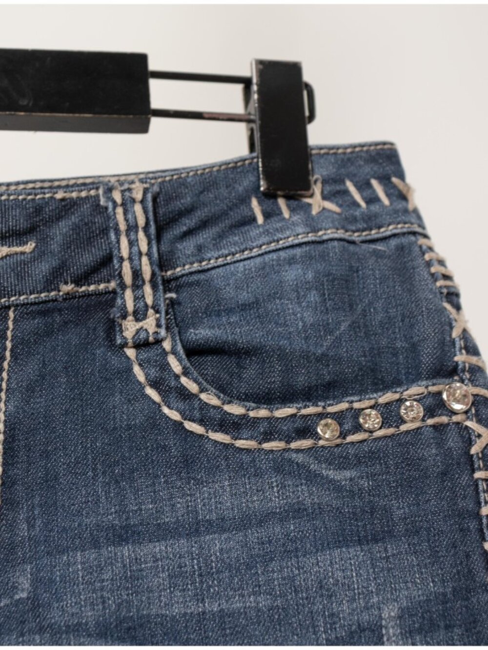 Y2K Capri Jeans, Low Rise Sequin Straight Leg, Size 5 - Picture 13 of 16